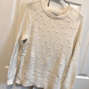 Barely worn, off-white Old Navy sweater size medium